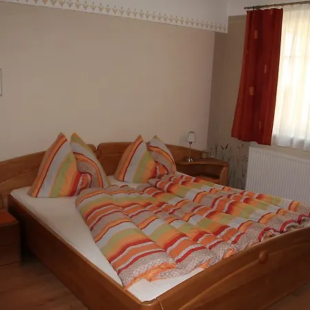 Privatunterkunft Haus Resi
